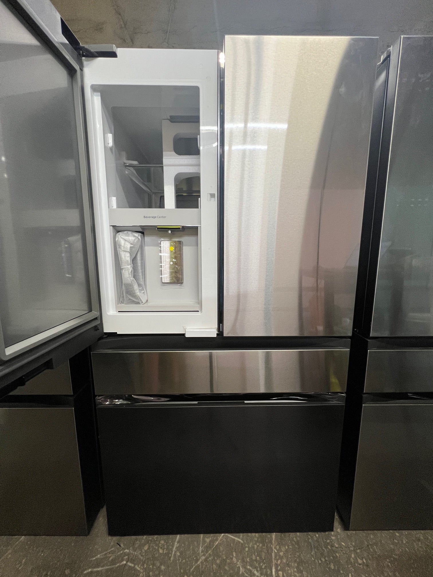 Samsung BESPOKE 29 cu. ft. 4-Door Stainless Steel & Stainless Black